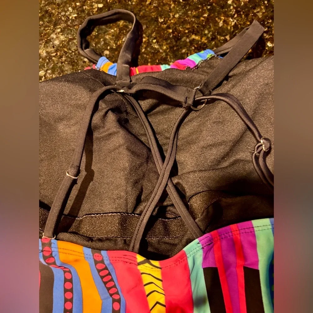 ⛱️VitoRicci Strappy Tankini Multicolor Geometric Print Long Length Side Vents⛱️